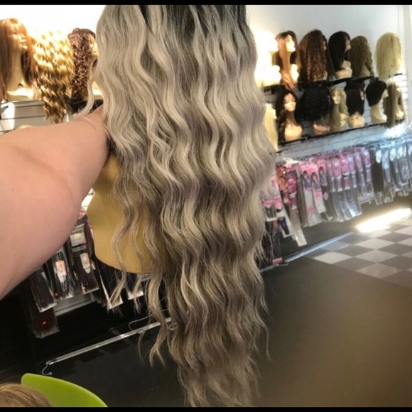 Long grey ombré Deep Wave wig lacefront swisslace - Picture 5 of 8